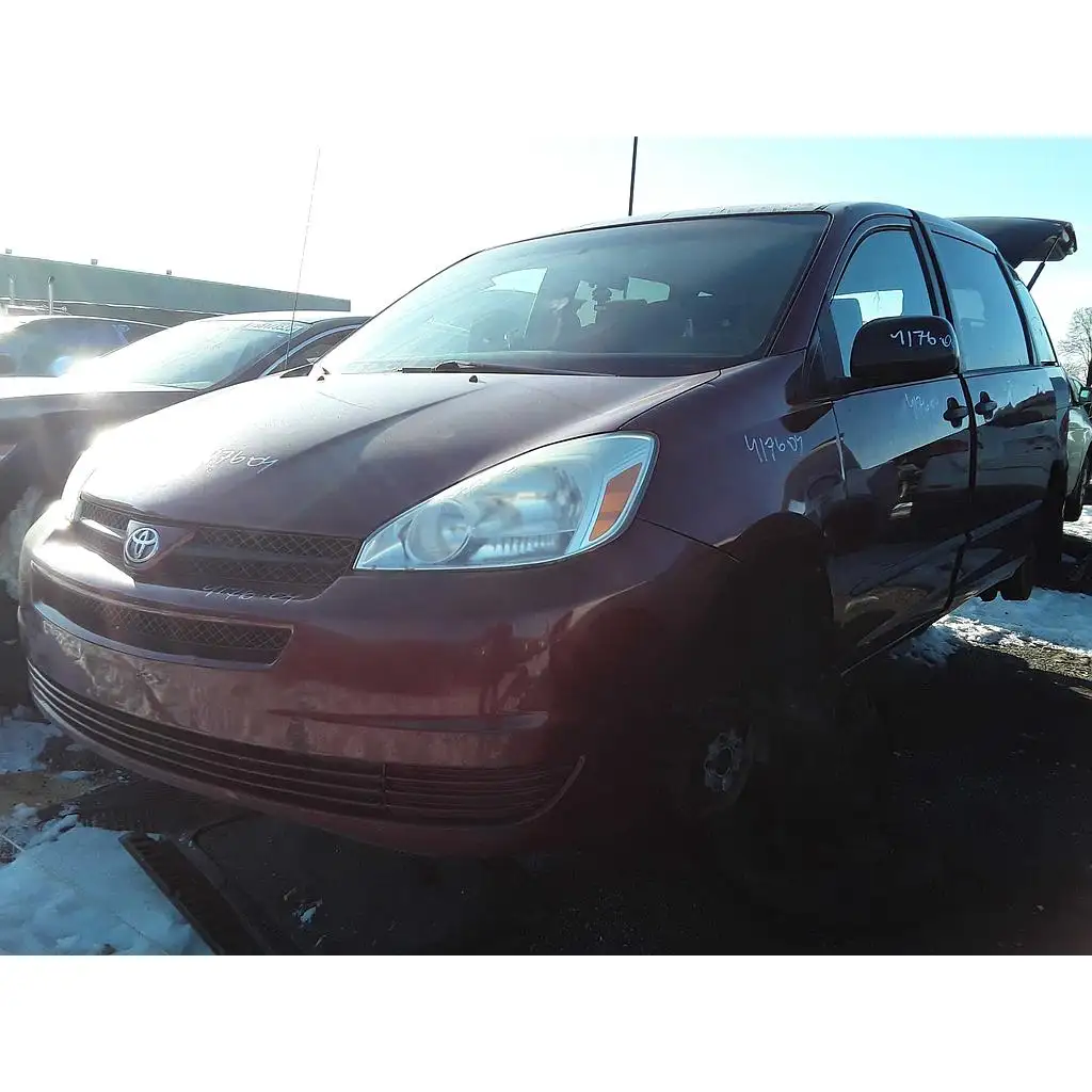 Photo of 2004 Toyota Sienna