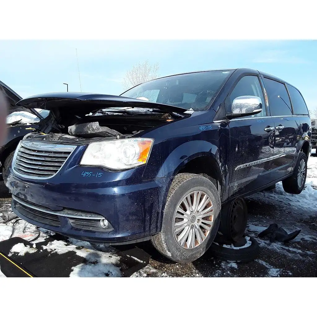 Photo of 2015 Chrysler Town & Country