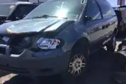 Photo of 2005 Dodge Caravan