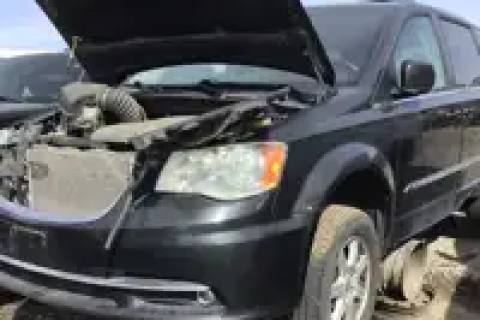Photo of 2012 Chrysler Town & Country