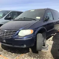 Photo of 2005 Chrysler Town & Country