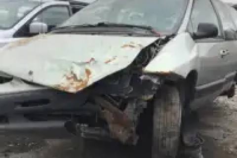 Photo of 2000 Dodge Caravan