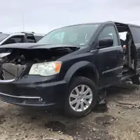 Photo of 2014 Chrysler Town & Country