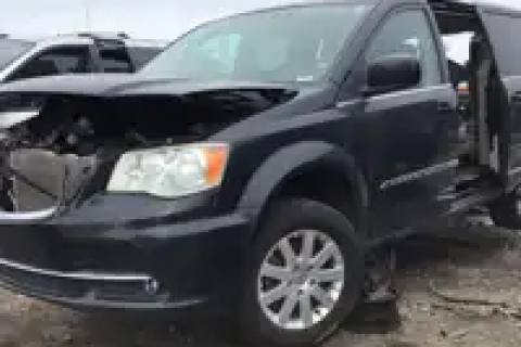 Photo of 2014 Chrysler Town & Country