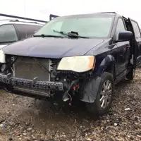 Photo of 2014 Chrysler Town & Country