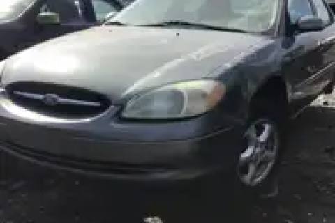 Photo of 2003 Ford Taurus