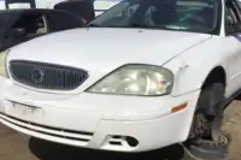 Photo of 2005 Ford Sable