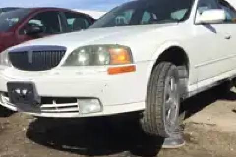 Photo of 2002 Ford Lincoln Ls