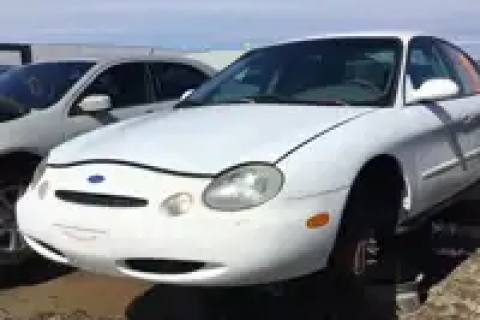 Photo of 1996 Ford Taurus