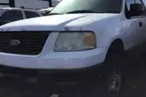 Photo of 2004 Ford Expedition