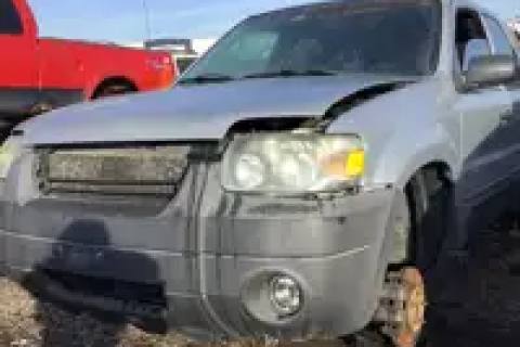 Photo of 2005 Ford Escape