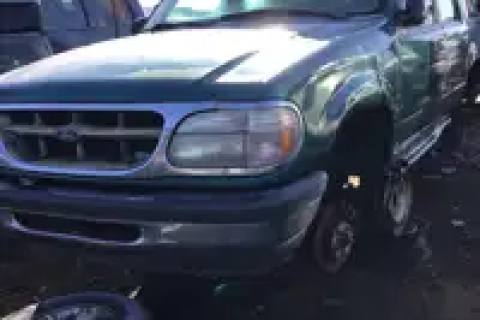 Photo of 1998 Ford Explorer
