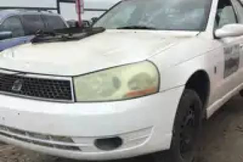 Photo of 2004 General Motors Saturn L Series