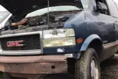 Photo of 1999 General Motors Safari (Gmc)