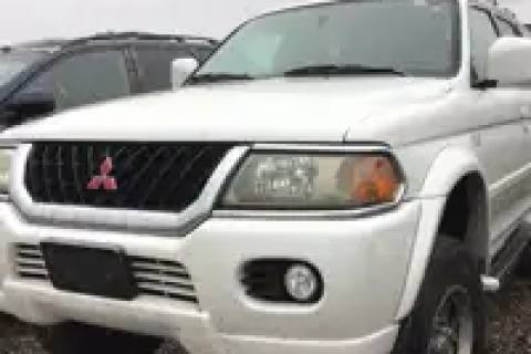 Photo of 2000 Mitsubishi Montero Sport