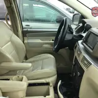 Photo of 2009 Volkswagen Routan