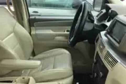 Photo of 2009 Volkswagen Routan