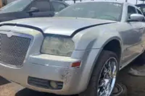 Photo of 2005 Chrysler 300