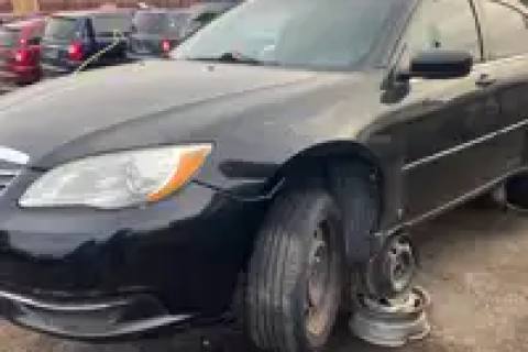 Photo of 2012 Chrysler 200