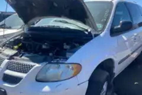 Photo of 2003 Dodge Caravan