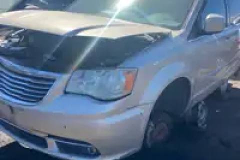 Photo of 2014 Chrysler Town & Country