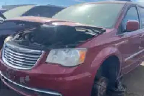 Photo of 2014 Chrysler Town & Country