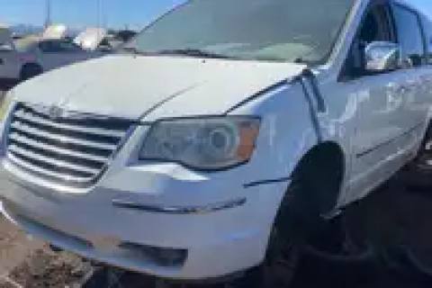 Photo of 2008 Chrysler Town & Country