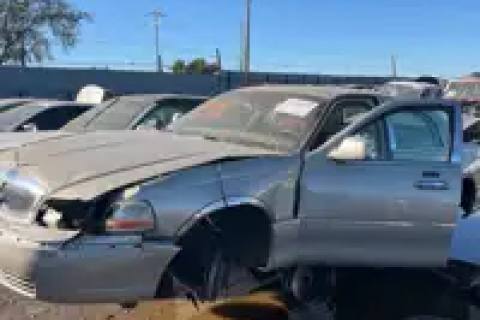 Photo of 2006 Ford Lincoln & Town Car