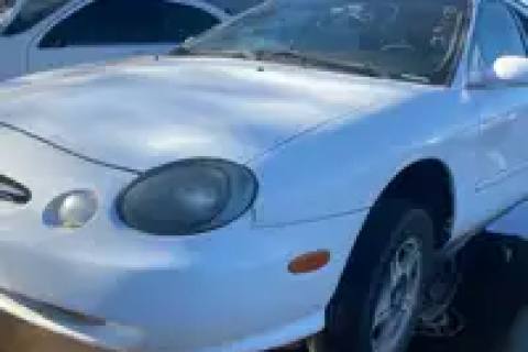 Photo of 1999 Ford Taurus