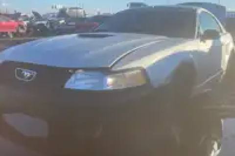 Photo of 2001 Ford Mustang