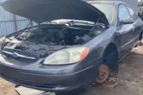 Photo of 2003 Ford Taurus