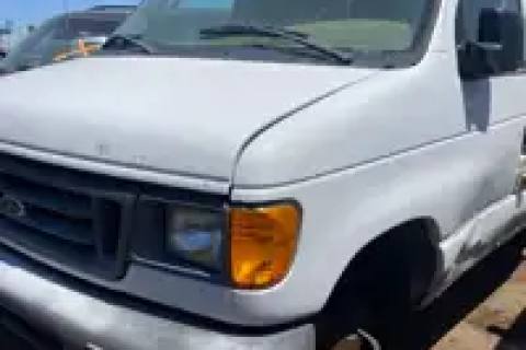 Photo of 2003 Ford Ford E250 Van