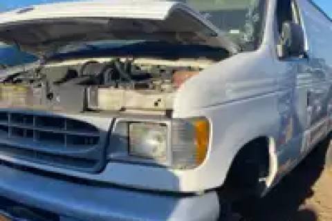 Photo of 2000 Ford Ford E250 Van