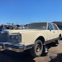 Photo of 1983 Ford Lincoln & Town Car