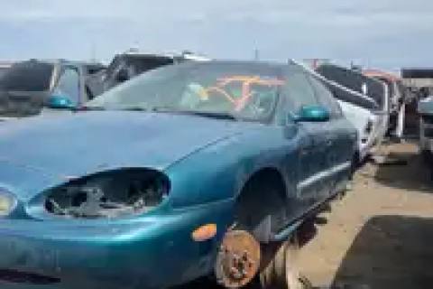 Photo of 1996 Ford Sable
