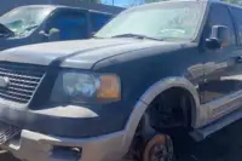 Photo of 2003 Ford Expedition