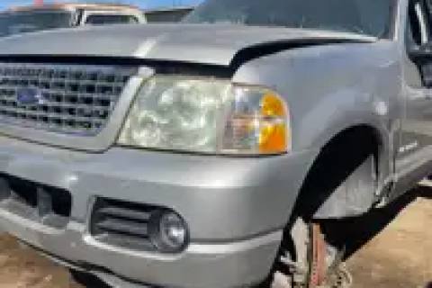 Photo of 2005 Ford Explorer