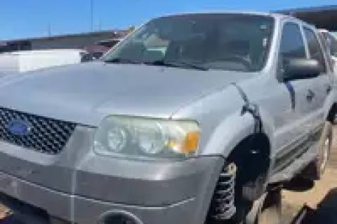 Photo of 2005 Ford Escape