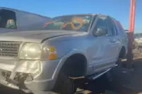 Photo of 2004 Ford Explorer