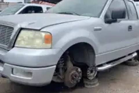Photo of 2005 Ford Ford F150 Pickup
