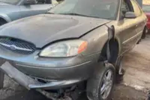 Photo of 2002 Ford Taurus