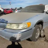 Photo of 2002 Ford Lincoln & Town Car