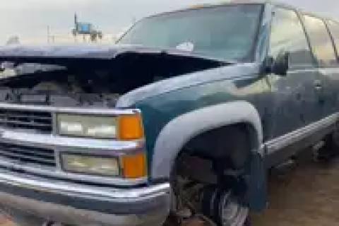 Photo of 1995 General Motors Suburban 1500