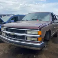 Photo of 1995 General Motors Suburban 1500