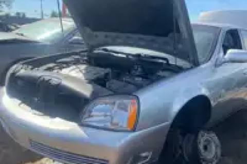 Photo of 2005 General Motors Deville