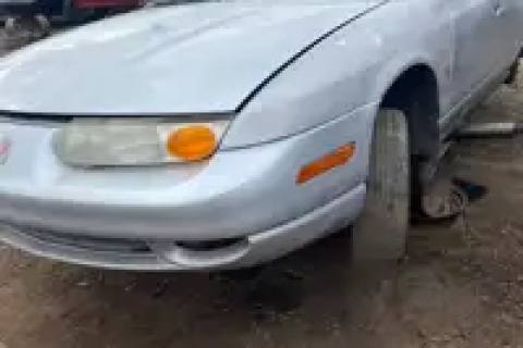 Photo of 2002 General Motors Saturn S Series
