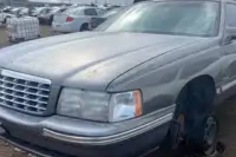 Photo of 1998 General Motors Deville