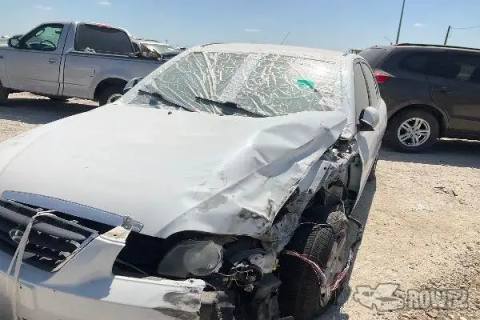 Photo of 2005 Hyundai Elantra