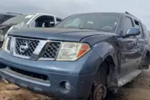 Photo of 2005 Nissan Pathfinder