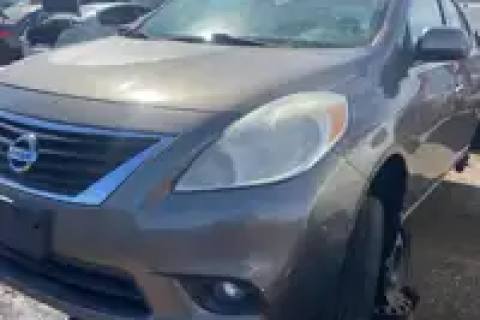 Photo of 2012 Nissan Versa